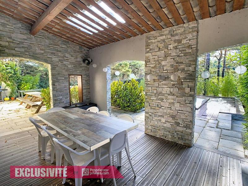 Maison - 200 m² - 6 pièces