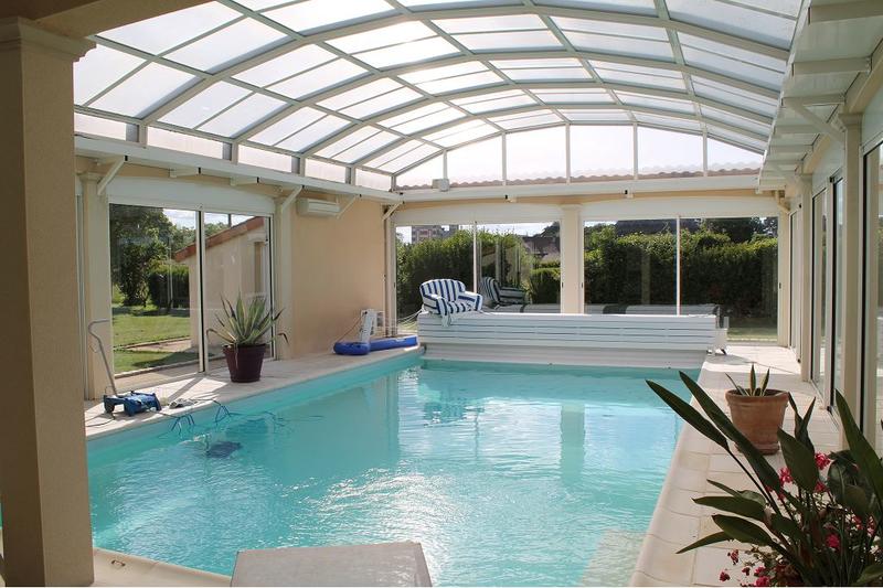 Villa - 215 m² - 8 pièces