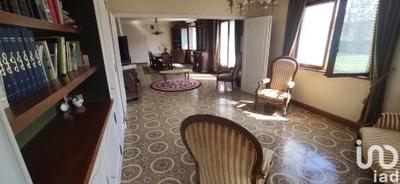 Maison - 184 m² - 8 pièces