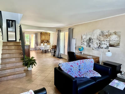 Villa - 172 m² - 5 pièces