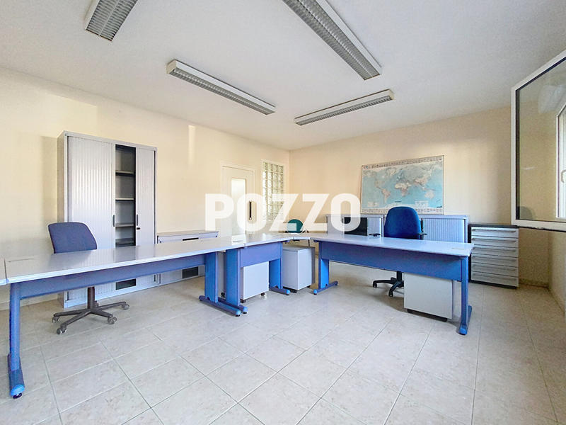 Local commercial - 52 m² - 2 pièces