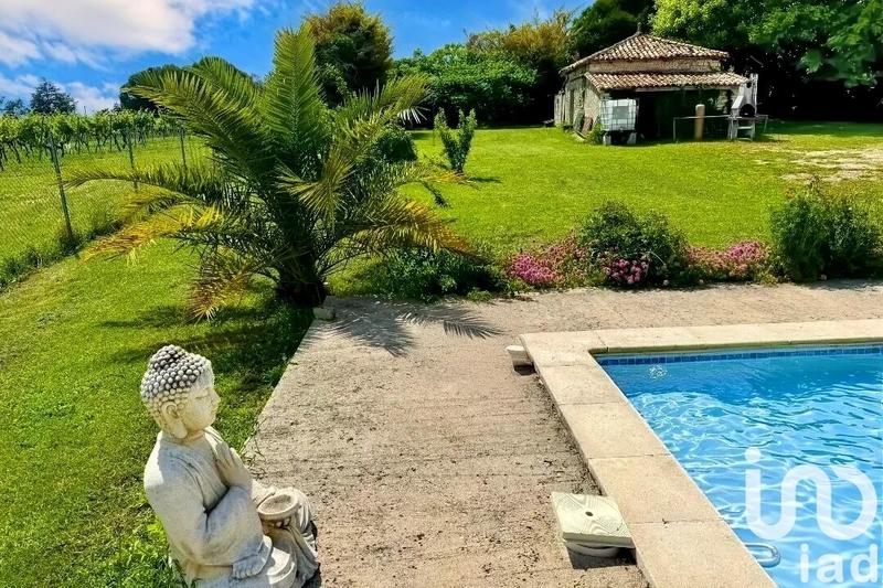 Maison - 216 m² - 7 pièces