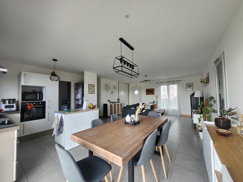 Maison - 88 m² - 5 pièces