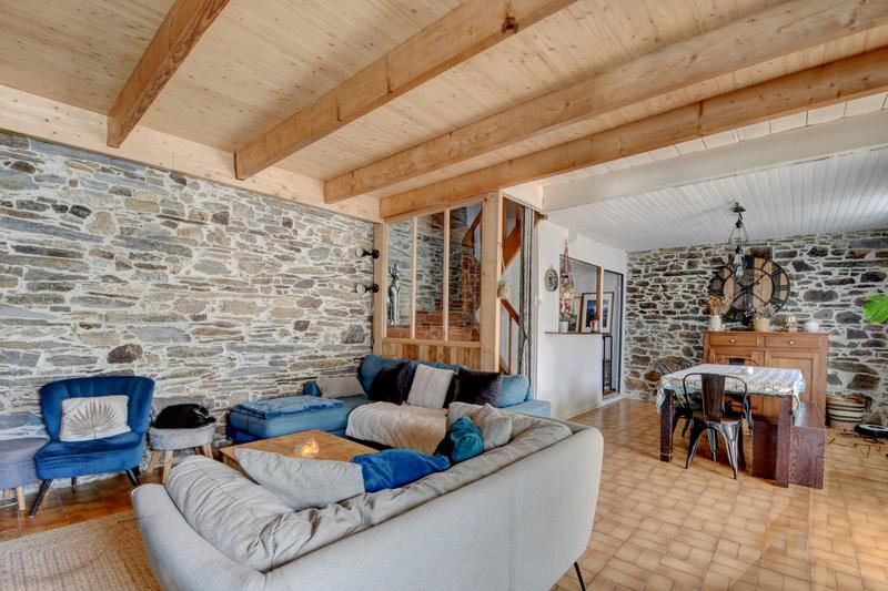 Maison - 161 m² - 6 pièces