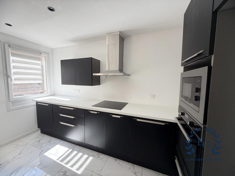 Appartement - 90 m² - 4 pièces