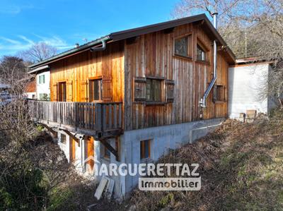 Maison - 90 m² - 4 pièces