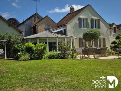 Maison ancienne - 216 m² - 8 pièces