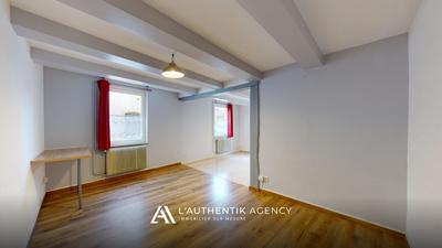 Maison traditionnelle - 79 m² - 4 pièces