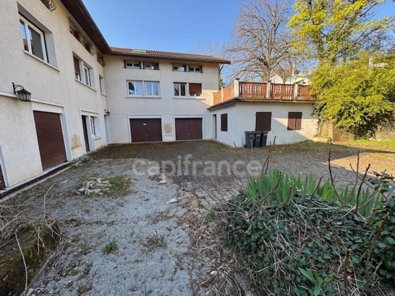 Immeuble - 700 m² - 12 pièces