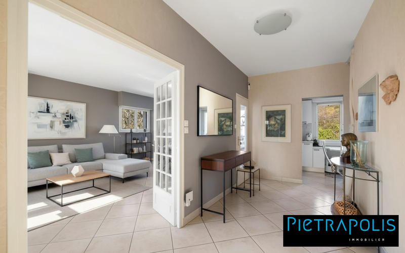 Maison - 210 m² - 5 pièces