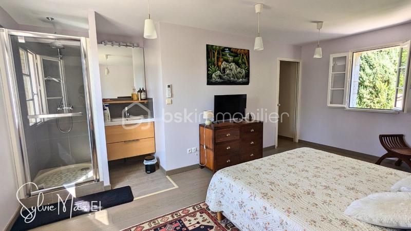 Maison - 190 m² - 6 pièces