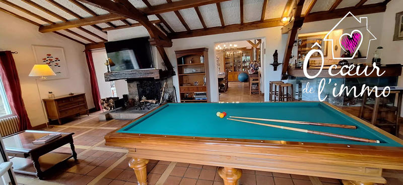 Maison - 309 m² - 9 pièces