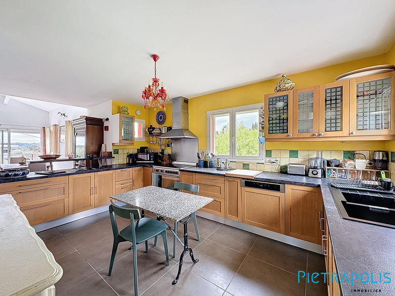 Maison - 164 m² - 4 pièces