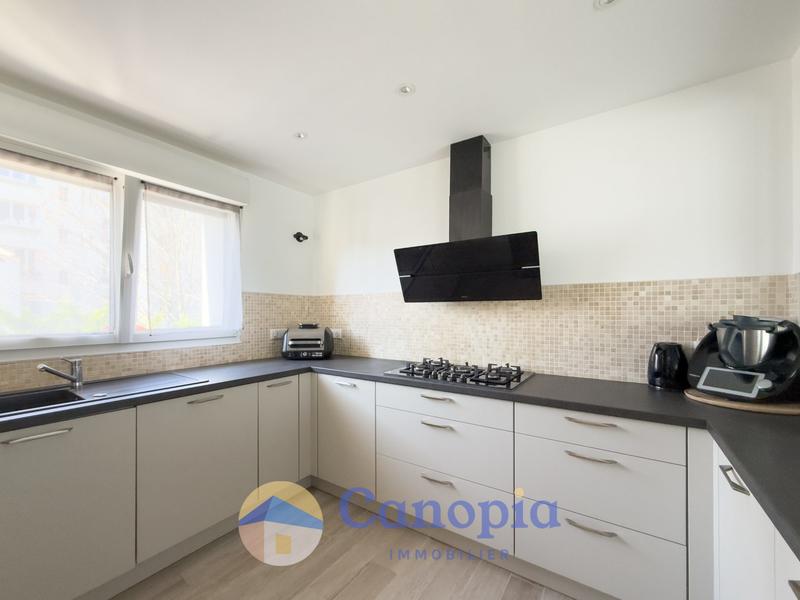 Duplex - 92 m² - 4 pièces