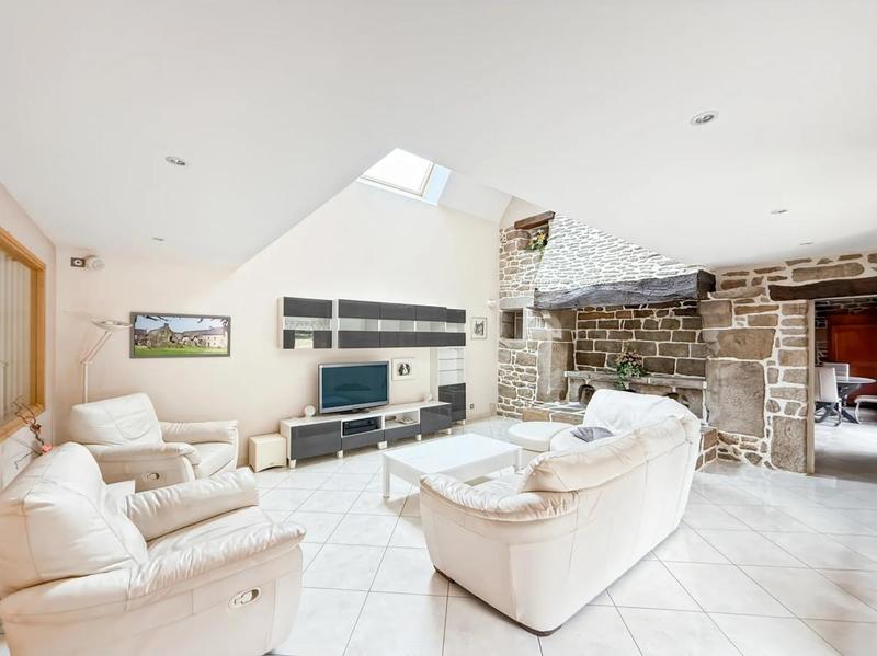 Propriété - 377 m² - 10 pièces