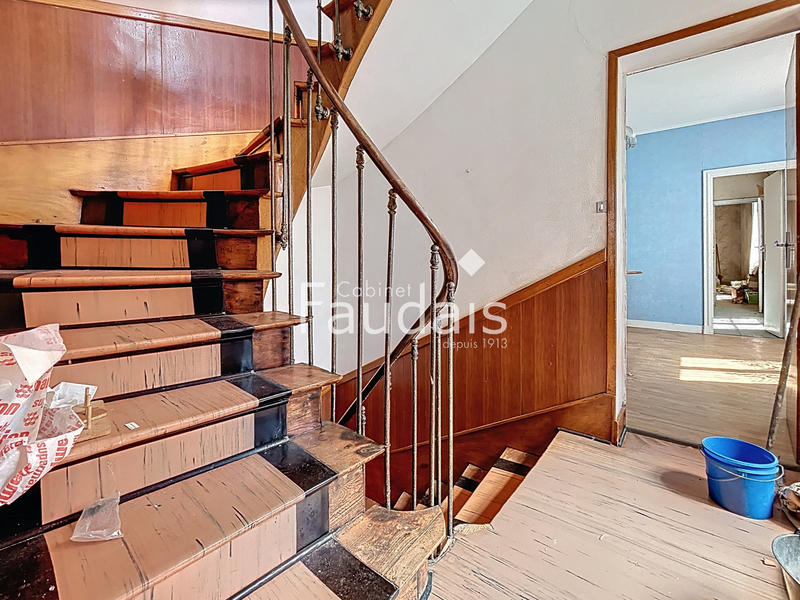 Maison - 152 m² - 7 pièces