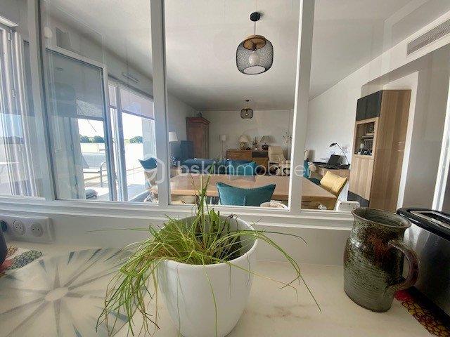 Appartement - 102 m² - 4 pièces