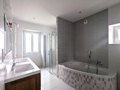 Maison - 176 m² - 5 pièces