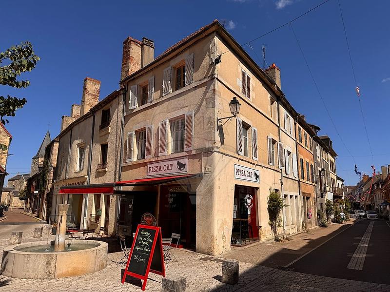 Immeuble - 200 m² - 7 pièces