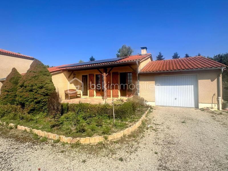 Maison traditionnelle - 148 m² - 9 pièces