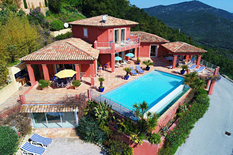 Villa - 280 m² - 7 pièces