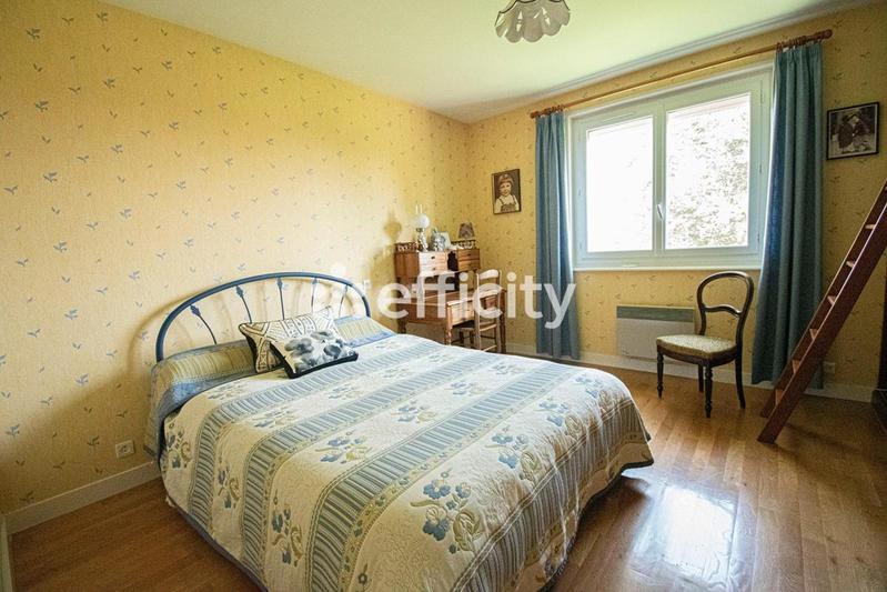 Maison - 171 m² - 8 pièces