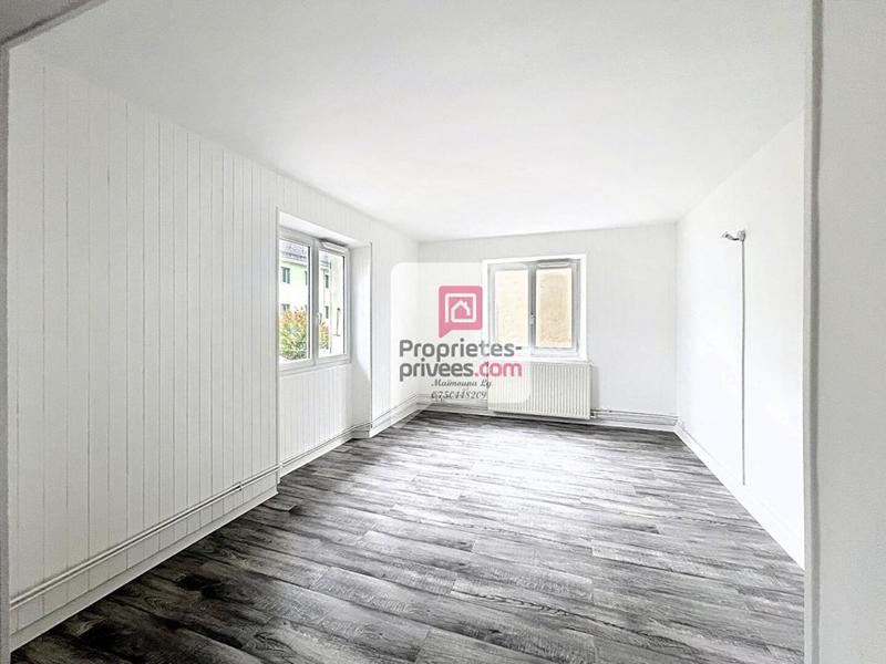 Maison - 200 m² - 13 pièces