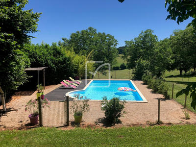 Propriété - 314 m² - 12 pièces