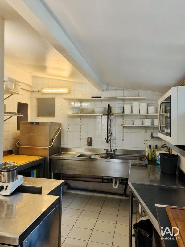 Local commercial - 223 m²