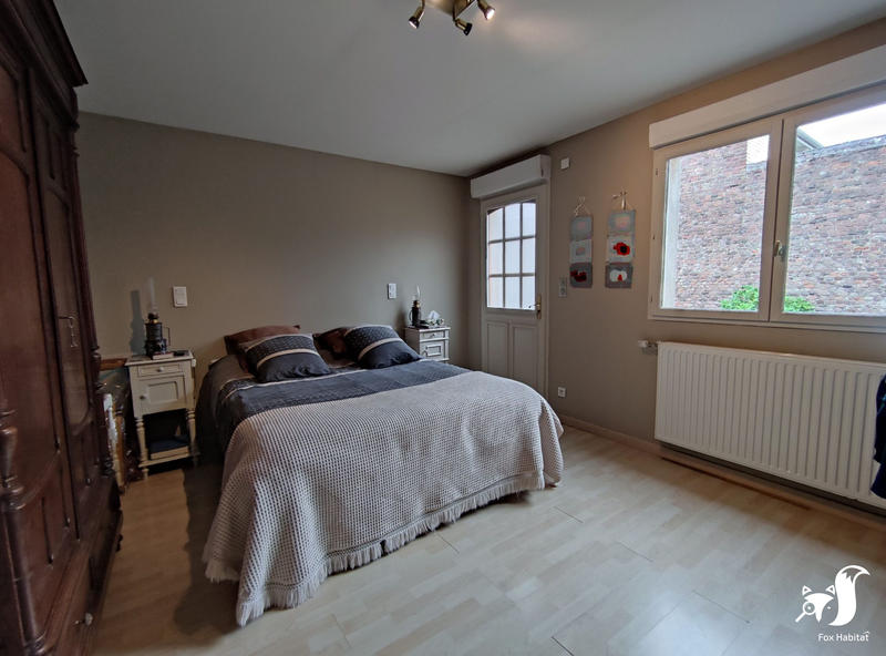 Maison - 212 m² - 9 pièces