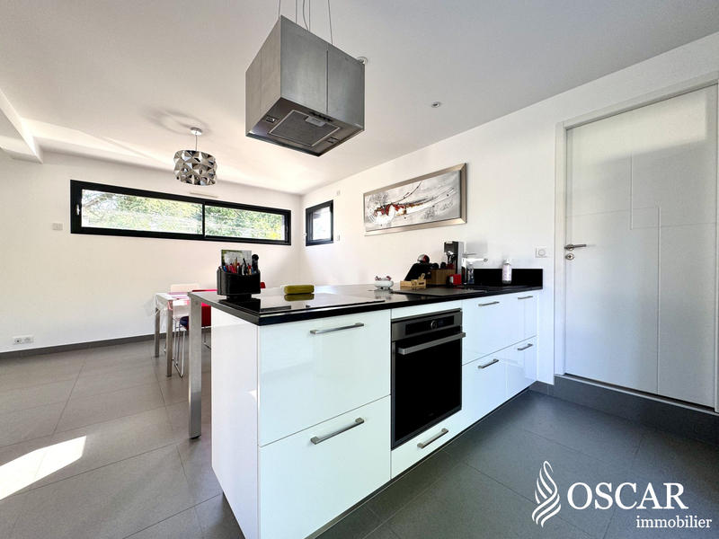 Maison contemporaine - 121 m² - 6 pièces