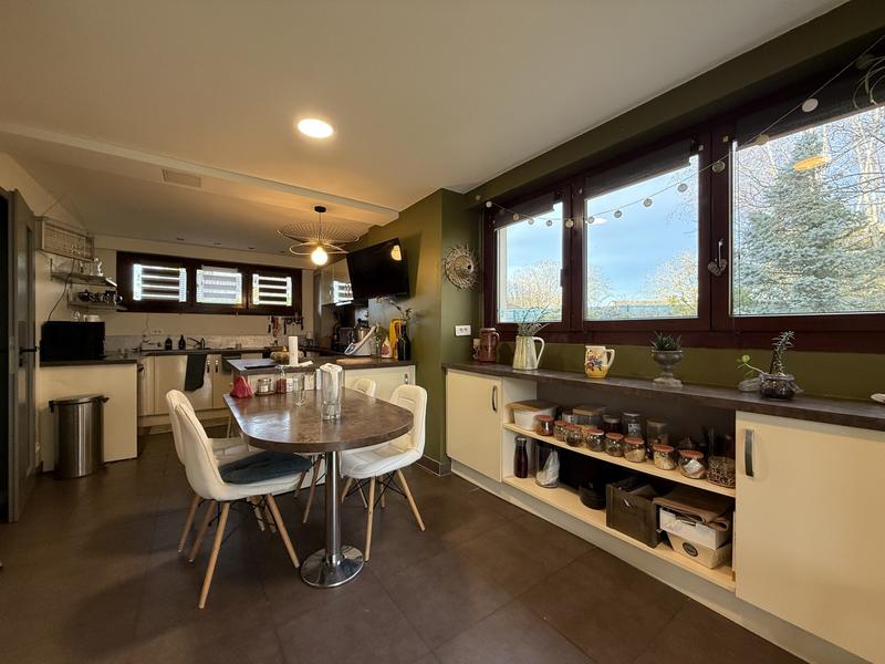 Maison - 178 m² - 6 pièces