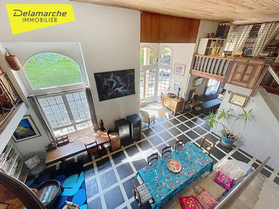 Maison - 245 m² - 6 pièces