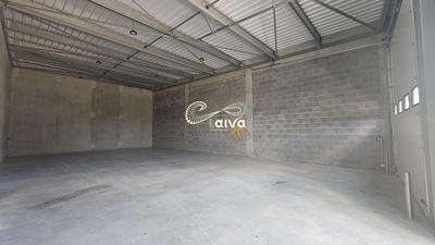 Local d'activités - 182 m² - 1 pièce