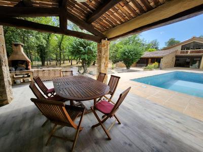 Villa - 271 m² - 8 pièces