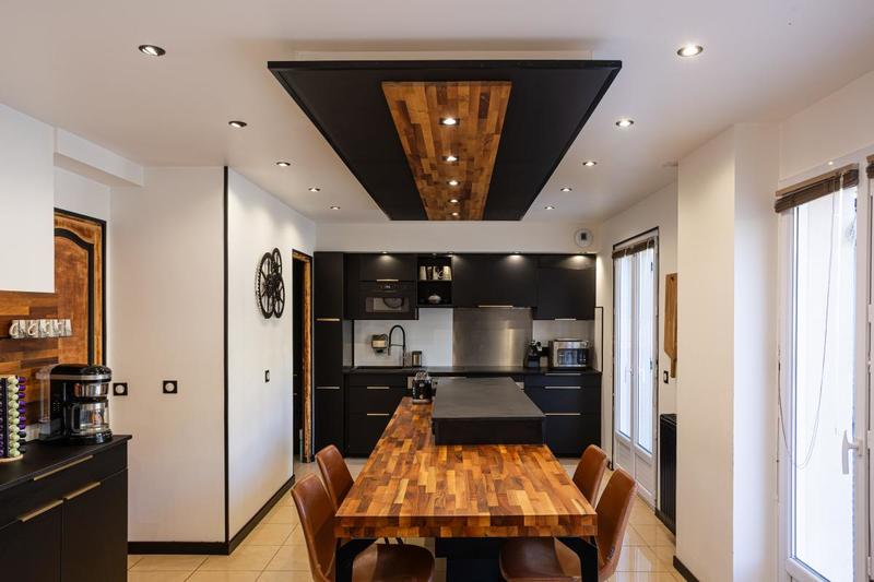 Maison - 200 m² - 7 pièces