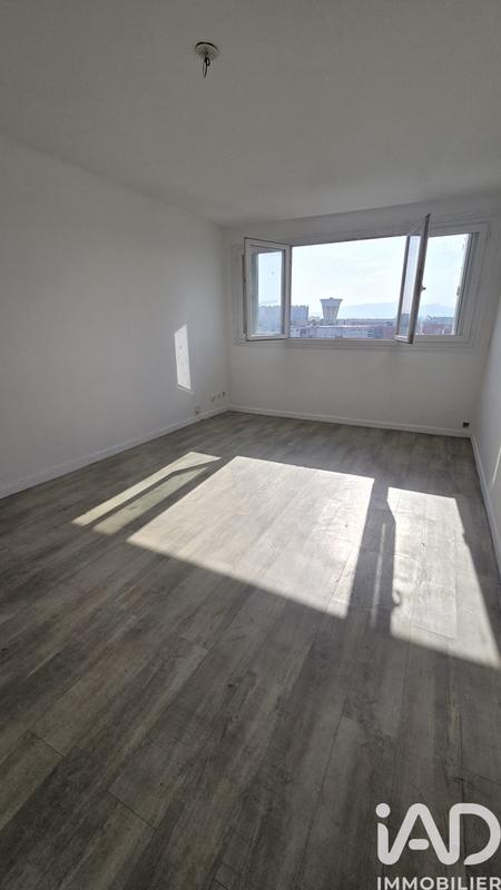 Appartement - 120 m² - 6 pièces