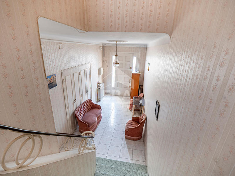 Maison - 170 m² - 8 pièces