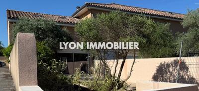 Maison - 100 m² - 2 pièces