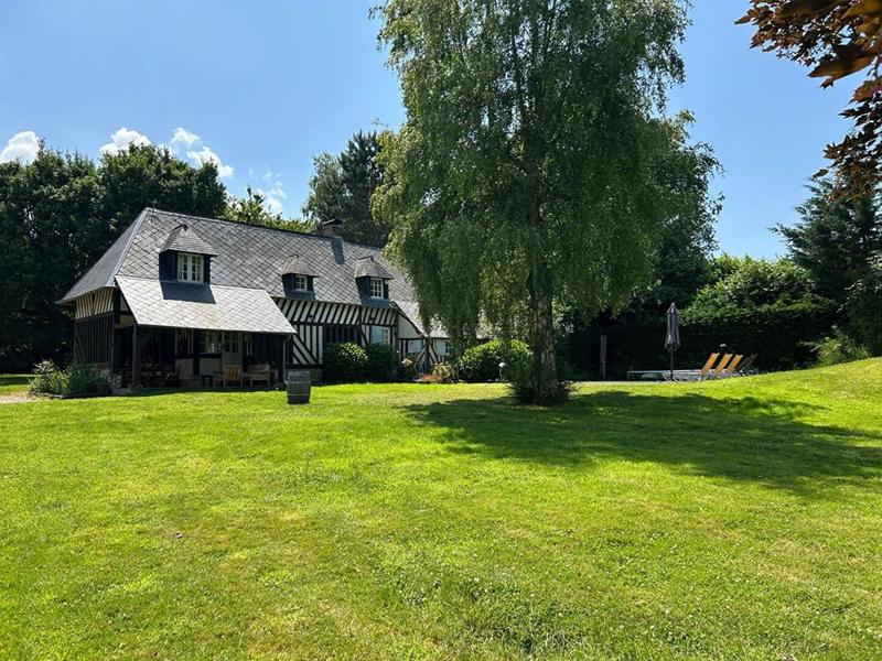 Maison - 300 m² - 11 pièces