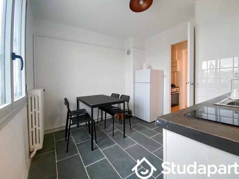 Chambre - 11 m² - 1 pièce