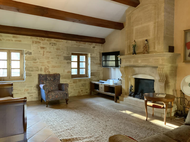 Maison - 234 m² - 8 pièces