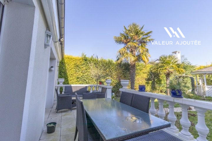 Maison ancienne - 170 m² - 7 pièces