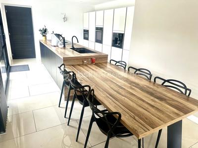 Maison d'architecte - 220 m² - 9 pièces