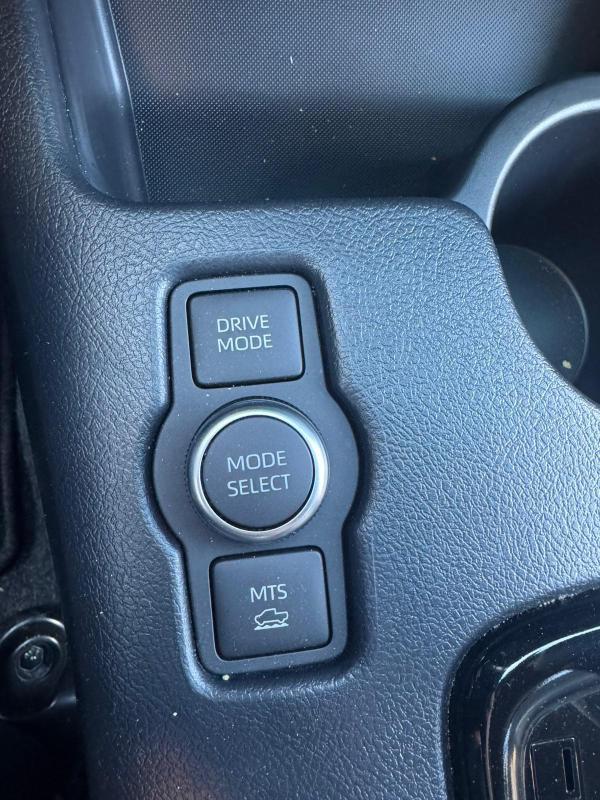 Toyota Hilux IV 4wd 2.8 d-4d 204 Double Cabine Invincible