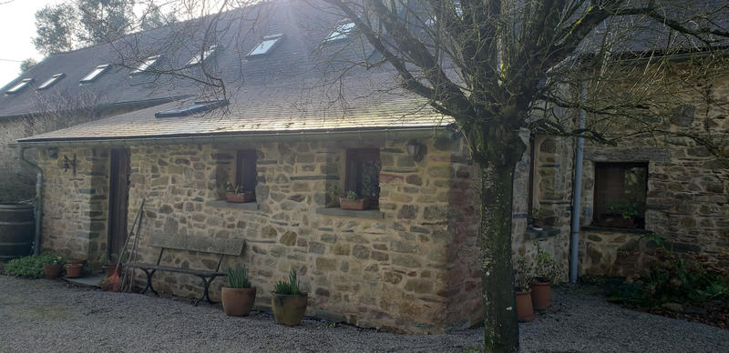 Maison - 320 m² - 8 pièces