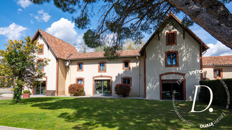 Maison - 350 m² - 7 pièces