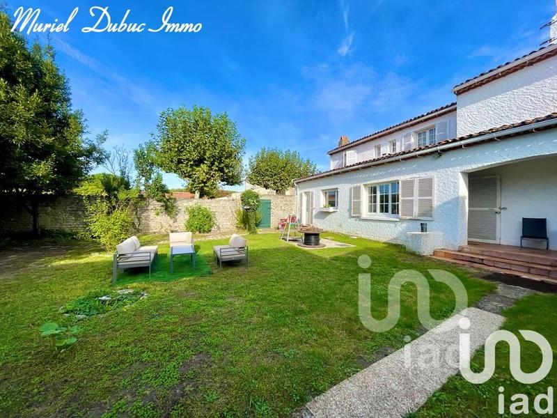 Maison - 245 m² - 12 pièces