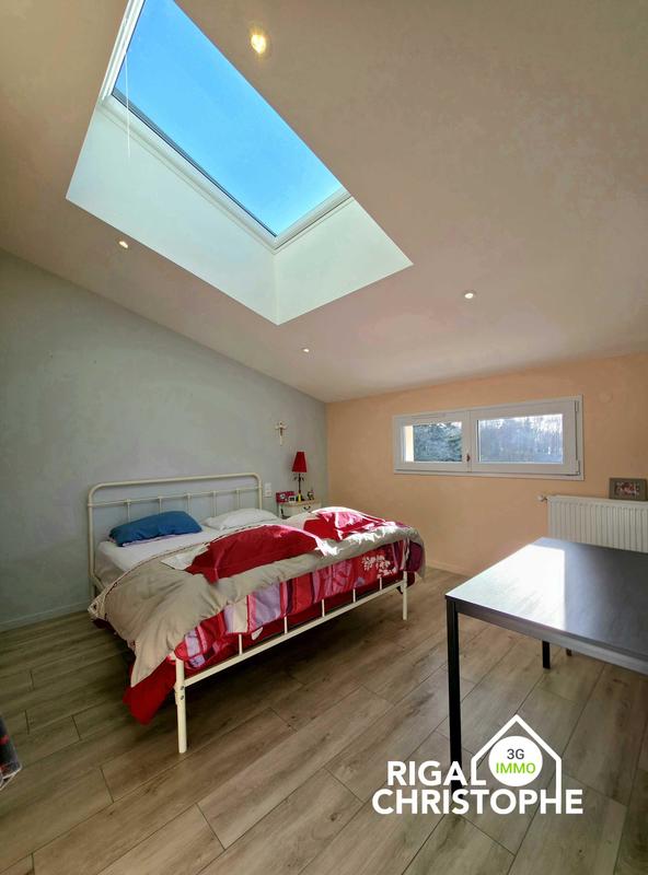 Maison - 200 m² - 9 pièces