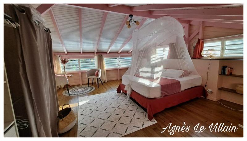 Maison - 272 m² - 12 pièces